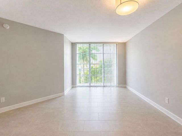 410 EVERNIA Street 506, West Palm Beach, FL 33401