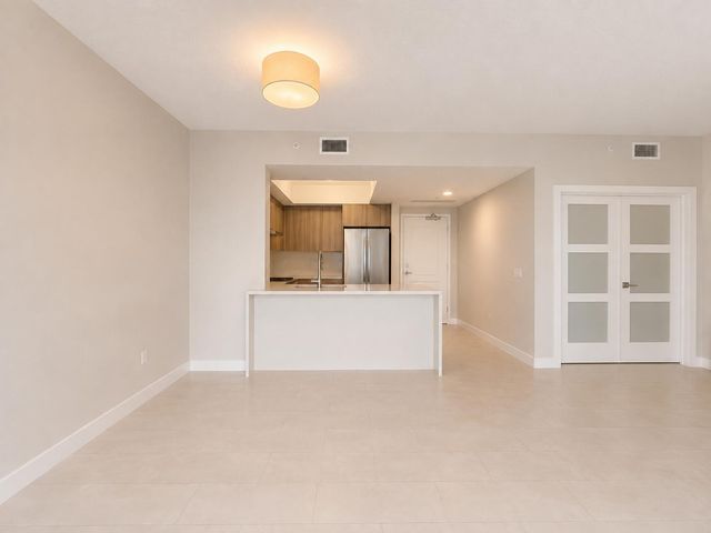 410 EVERNIA Street 506, West Palm Beach, FL 33401