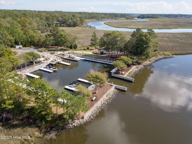 1504 Turnberry Lane SE, Bolivia, NC 28422