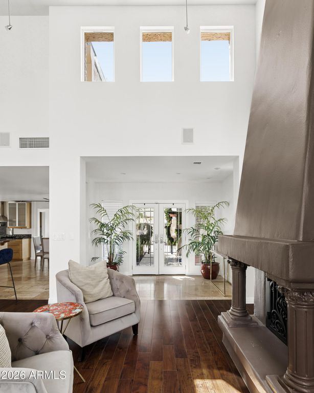 102 W VICTORIA Square, Phoenix, AZ 85013 — photo 2