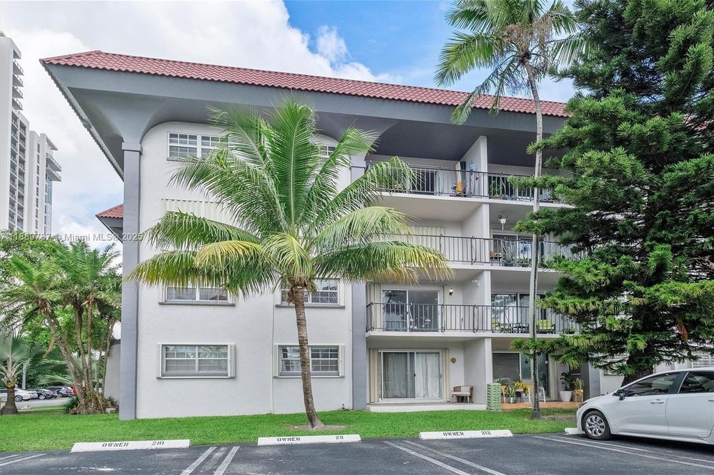 8107 SW 72nd Ave 201E, Miami, FL 33143