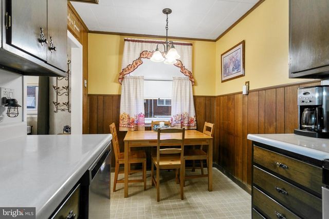 4245 J ST, Philadelphia, PA 19124