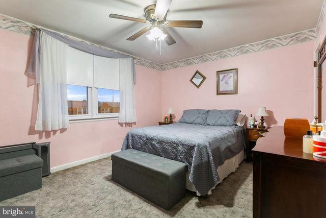 4245 J ST, Philadelphia, PA 19124