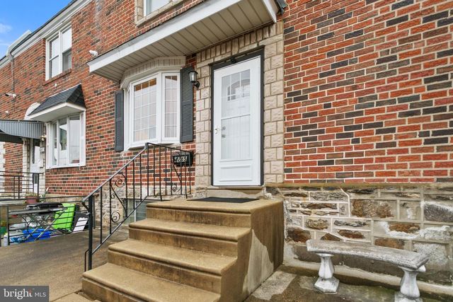 4245 J ST, Philadelphia, PA 19124