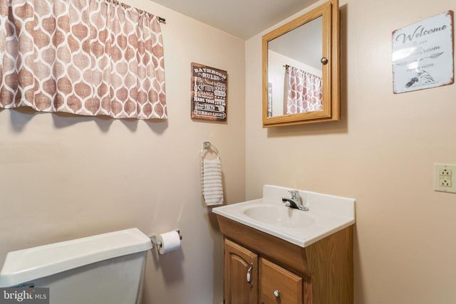 4245 J ST, Philadelphia, PA 19124