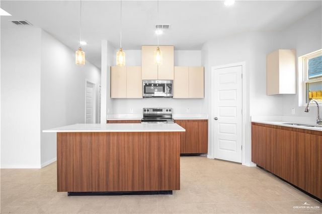 501 Onyx Drive, Edinburg, TX 78541