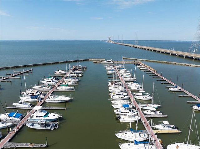 7501 River Rd Apt 12D, Newport News, VA 23607