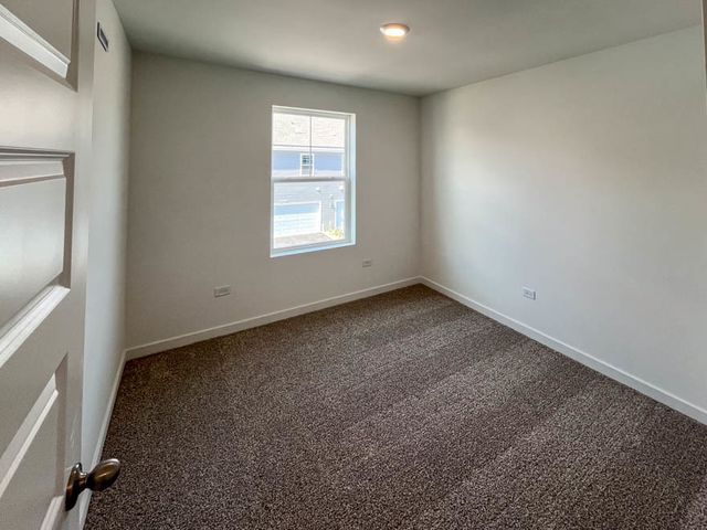 2270 Barbera Drive, Oswego, IL 60543