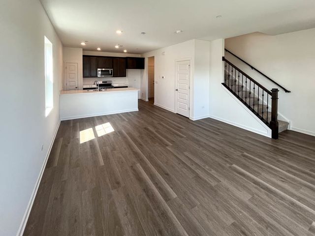 2270 Barbera Drive, Oswego, IL 60543