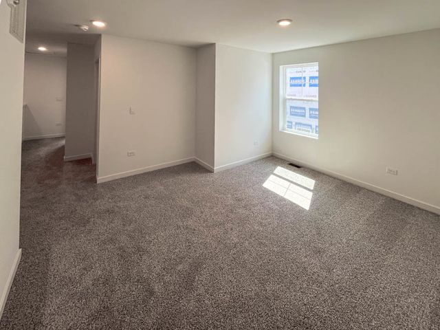 2270 Barbera Drive, Oswego, IL 60543