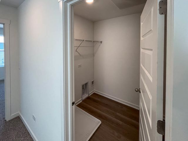 2270 Barbera Drive, Oswego, IL 60543