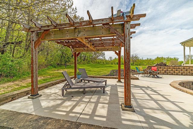 2222 County Road A, Stoughton, WI 53589