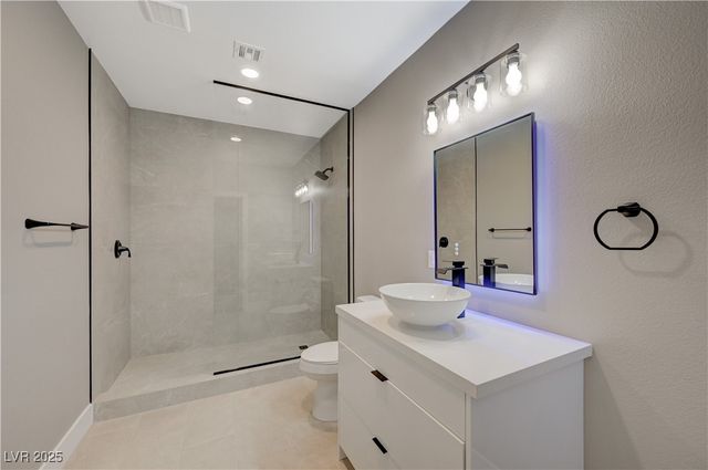 909 Rhyolite Terrace, Henderson, NV 89011