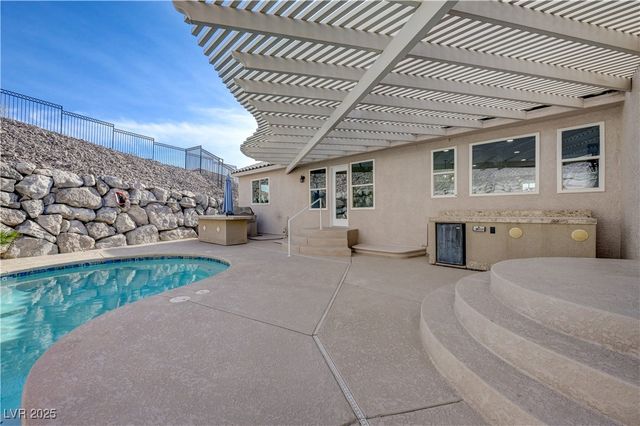 909 Rhyolite Terrace, Henderson, NV 89011