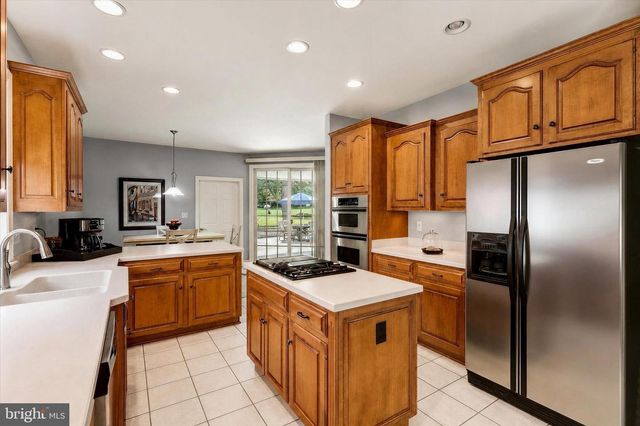 6873 OLD COURSE RD, Fayetteville, PA 17222