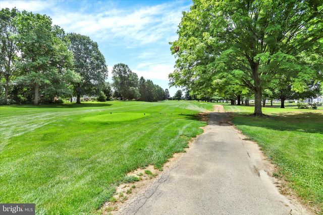 6873 OLD COURSE RD, Fayetteville, PA 17222