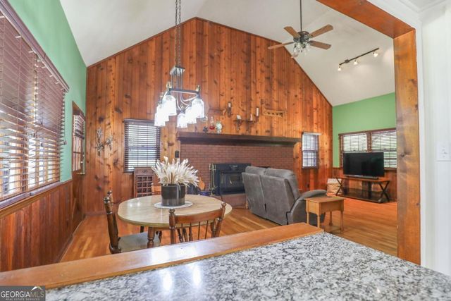 321 S Steele Bridge Road, Eatonton, GA 31024