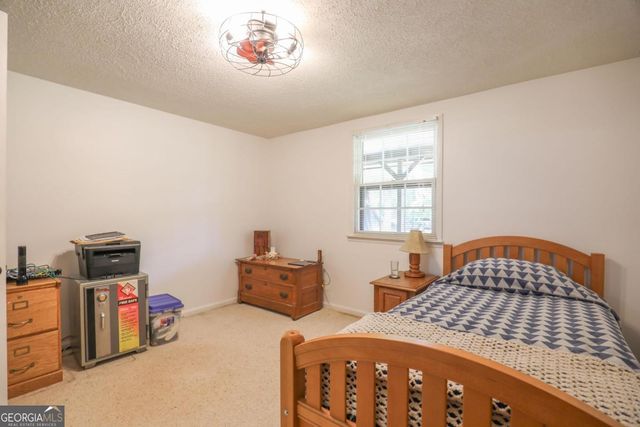 321 S Steele Bridge Road, Eatonton, GA 31024