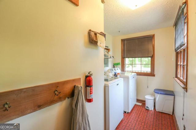 321 S Steele Bridge Road, Eatonton, GA 31024