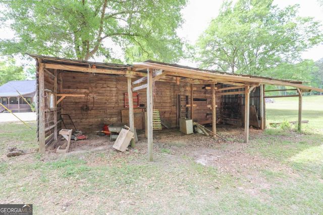 321 S Steele Bridge Road, Eatonton, GA 31024