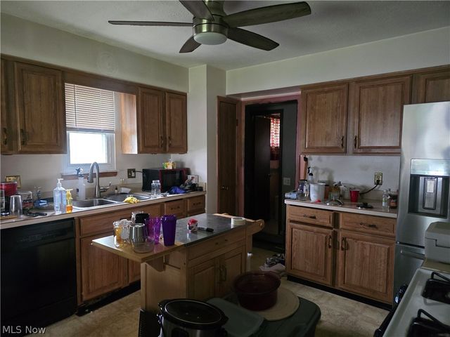 3843 Bosworth Road, Cleveland, OH 44111
