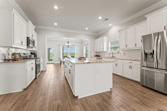 1023 Elliston Dr, Gonzales, LA 70737
