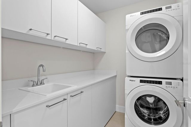 275 1ST AVENUE S 1604, St Petersburg, FL 33701