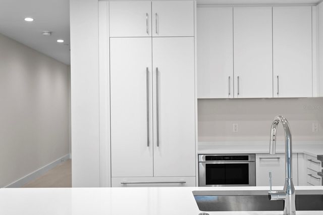 275 1ST AVENUE S 1604, St Petersburg, FL 33701