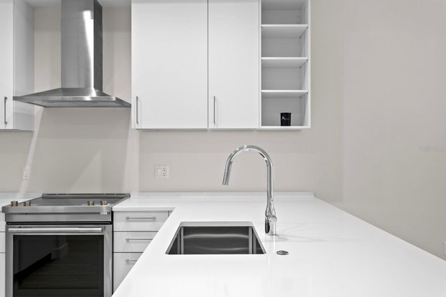 275 1ST AVENUE S 1604, St Petersburg, FL 33701