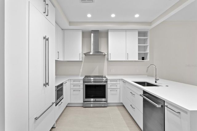 275 1ST AVENUE S 1604, St Petersburg, FL 33701