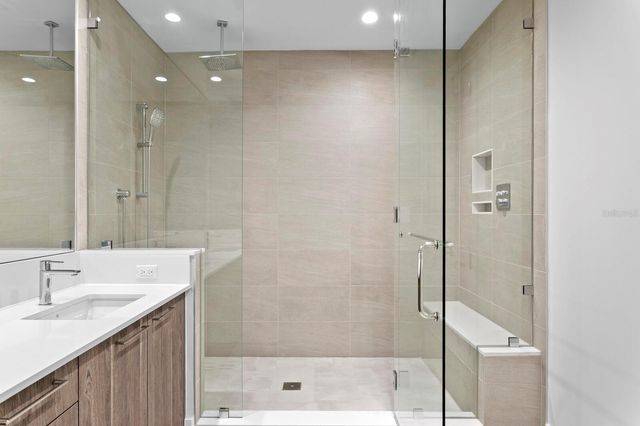 275 1ST AVENUE S 1604, St Petersburg, FL 33701