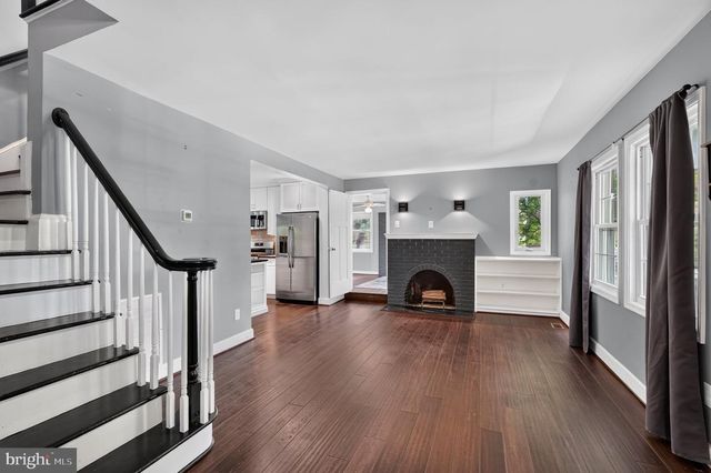 2227 N LEXINGTON ST N, Arlington, VA 22205