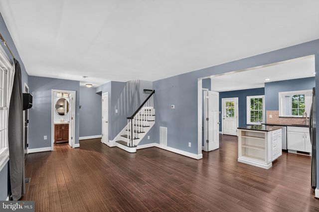 2227 N LEXINGTON ST N, Arlington, VA 22205