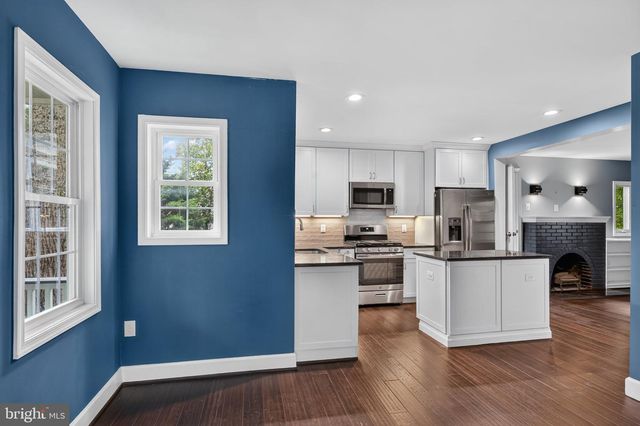 2227 N LEXINGTON ST N, Arlington, VA 22205