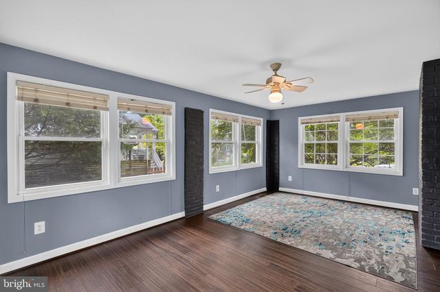2227 N LEXINGTON ST N, Arlington, VA 22205