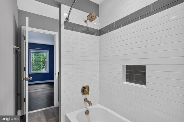 2227 N LEXINGTON ST N, Arlington, VA 22205