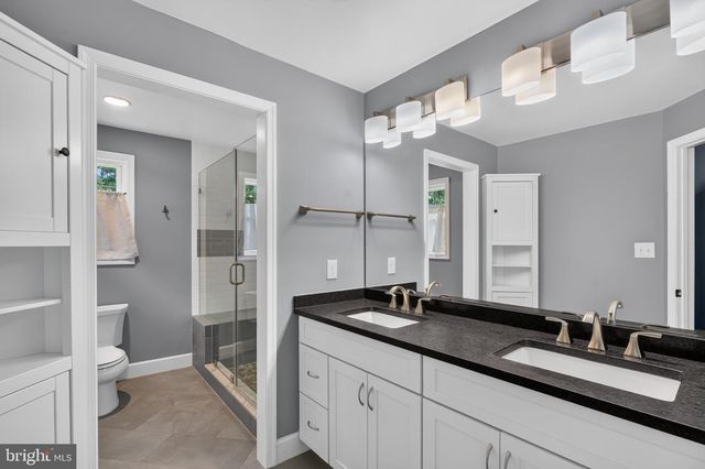 2227 N LEXINGTON ST N, Arlington, VA 22205