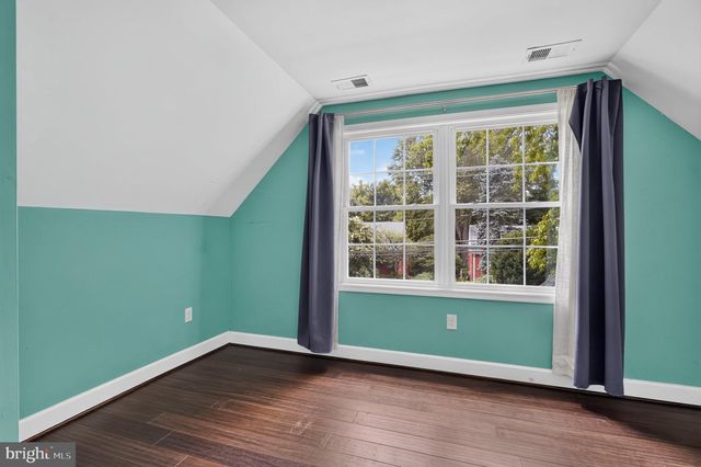 2227 N LEXINGTON ST N, Arlington, VA 22205