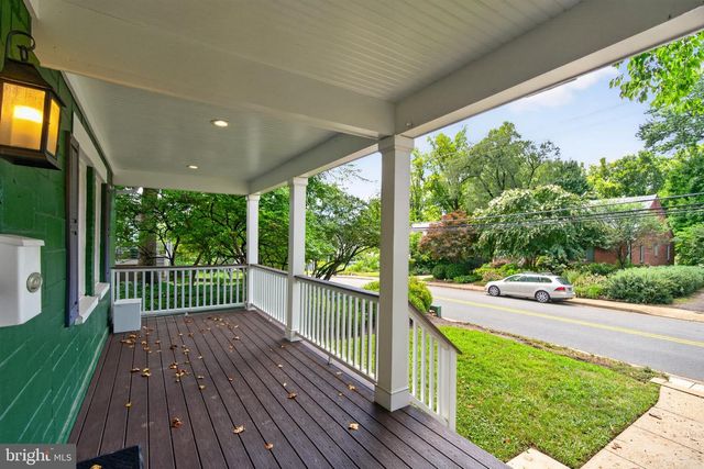 2227 N LEXINGTON ST N, Arlington, VA 22205