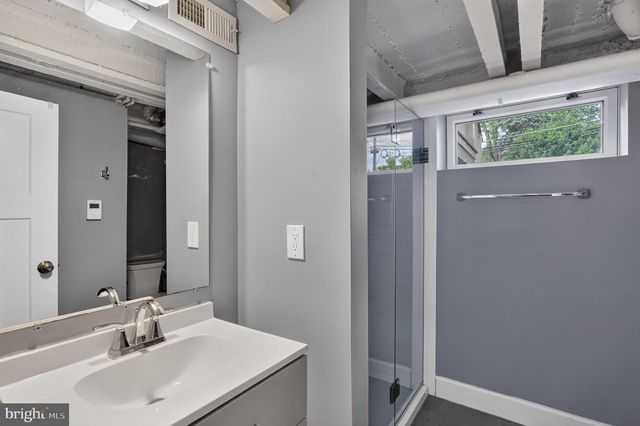 2227 N LEXINGTON ST N, Arlington, VA 22205