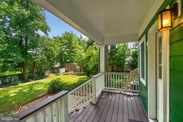 2227 N LEXINGTON ST N, Arlington, VA 22205