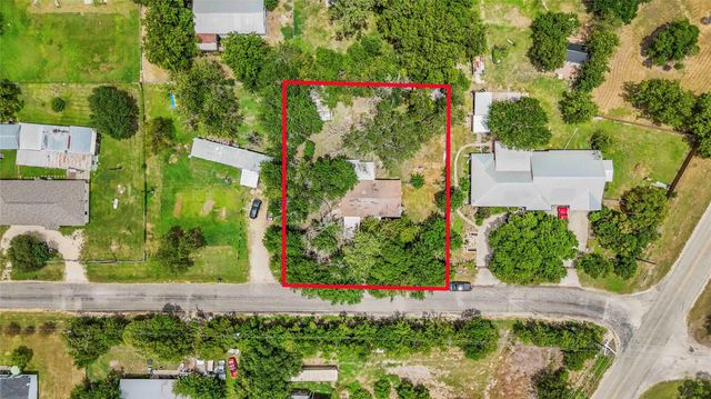 137 Columbia CIR, San Marcos, TX 78666