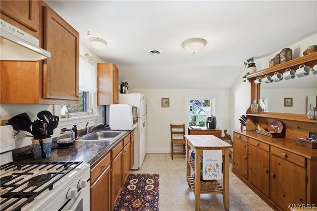 6178 Mckinley Parkway, Hamburg, NY 14075
