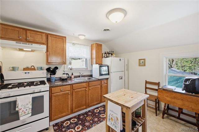 6178 Mckinley Parkway, Hamburg, NY 14075