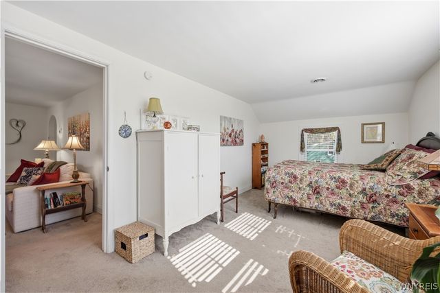 6178 Mckinley Parkway, Hamburg, NY 14075