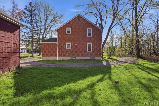 6178 Mckinley Parkway, Hamburg, NY 14075