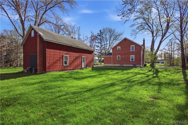 6178 Mckinley Parkway, Hamburg, NY 14075