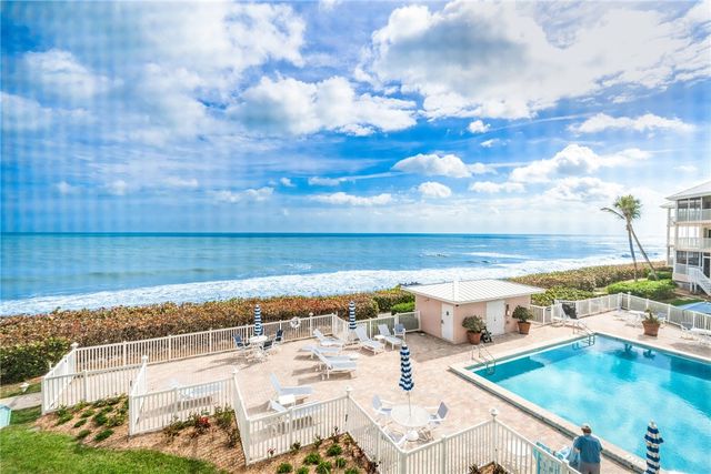 8840 S Sea Oaks Way 207B, Vero Beach, FL 32963