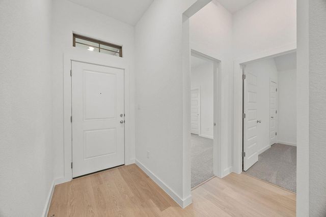 104 Divisadero DR, Hutto, TX 78634