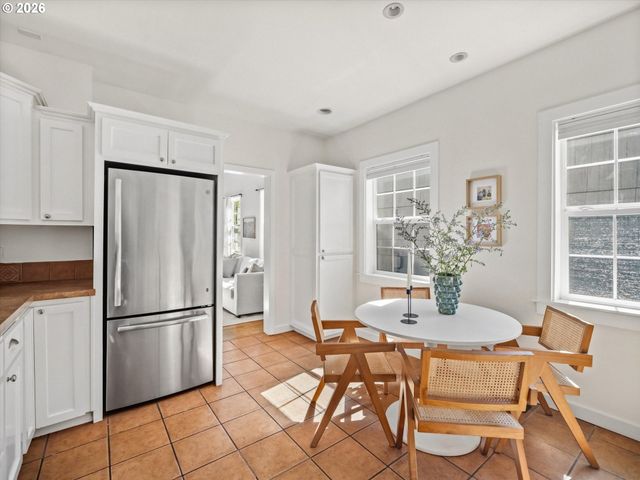 5615 N DELAWARE Ave, Portland, OR 97217